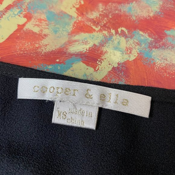 Cooper & Ella XS Cold Shoulder Sleeve V-Neck Top - Picture 11 of 11